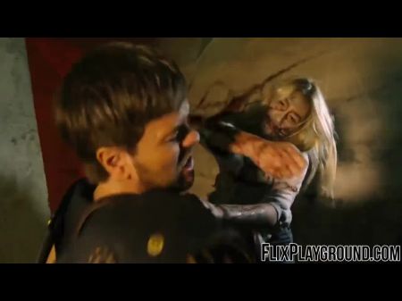 الحصول على رينا بعض الحمار سخيف حتى تحصل عليها النشوة الجنسية 