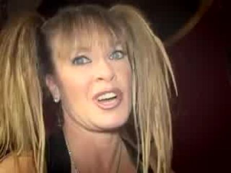 أفضل عاهرة ضخ ليزا برلين هي بورشه 