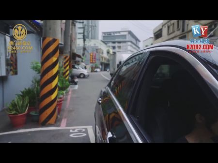 Heißer asiatischer Immobilienmakler mit fantastischen großen Brüsten und perfekten Beutefahrten Kunde Schwanz 