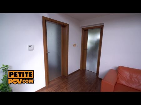 Pov Threeway Fun مع Kizzy Sixx ، Nicole Love و Rebecca Black 