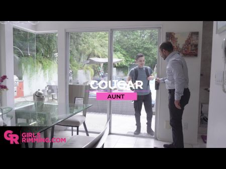 Rimming descuidado por trampa Milf Dee Williams 