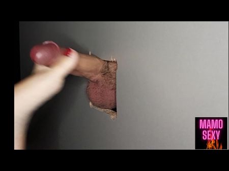 Gloryhole Blowjob Footjob Und Sperma Im Mund 