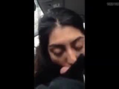 verheiratete Frau betrogen im Auto DeepThroat ADN Eat Sperma 