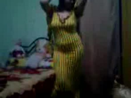 Obese Arab Amateur Dance 1