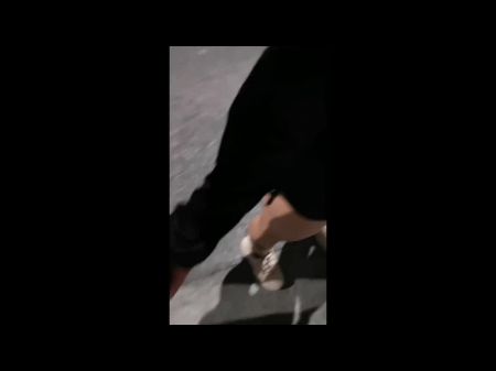 Die 19 -jährige thailändische Frau blieb auf der Straße gestoppt, zu ficken und zum Sperma ins Gesicht zu bekommen 