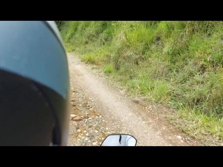 Sexo en el bosque con creampie 