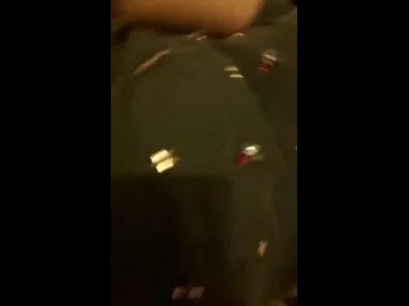 Vale Gut Metiendes UN Consolador por Su Chorito Mojado 