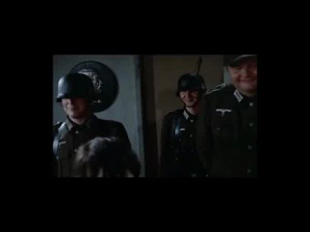 Der Arzt überprüfte, Ob Die Mädchen Jungfrauen Waren 