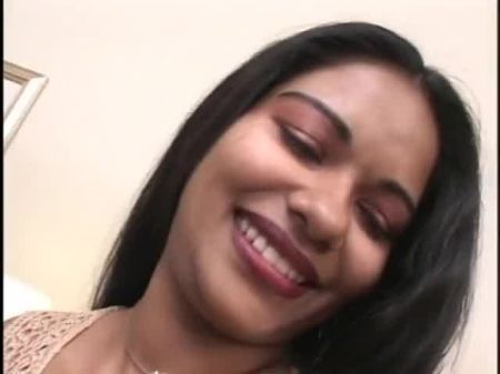 Indian Fuckslut Gets 2 Meaty Shafts