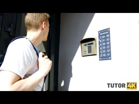 Tutor4k. انتشار الساقين هو الشيء الوحيد الذي يمكن أن يفعله المعلم للطالب 