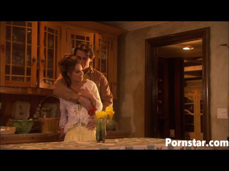 Sexy Vanessa Lane disfruta de que el coño rudo golpee 