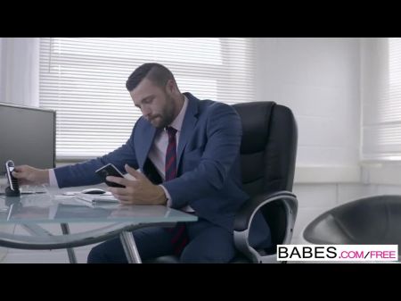 Honies - Office Obsession - Come Back To Sender Starring Sienna