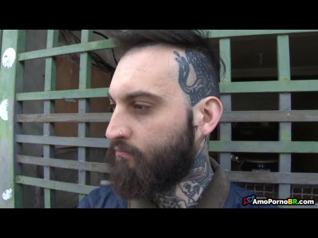 Con una simple broma, mis mejores amigos tuvieron relaciones sexuales con mi madrastra 