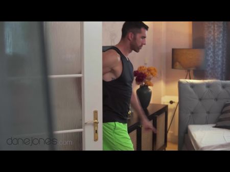 Niedliche zierliche Latina Caramella del x Hardcore Romantischer Sex mit Big Dick Noisy Neighbor 