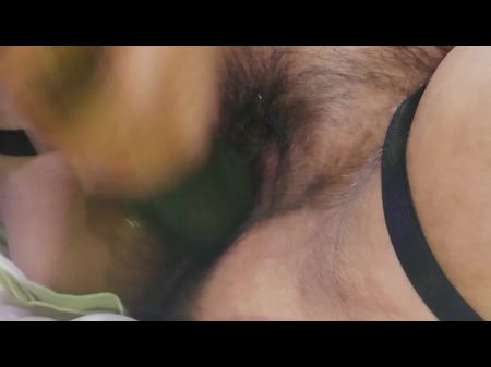 Meu escravo é péssimo e fode minha buceta peluda dura 