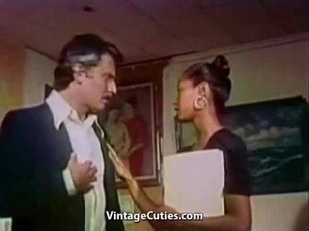 Desiree West ist eine Blowjob -Göttin (Vintage der 1970er Jahre) 