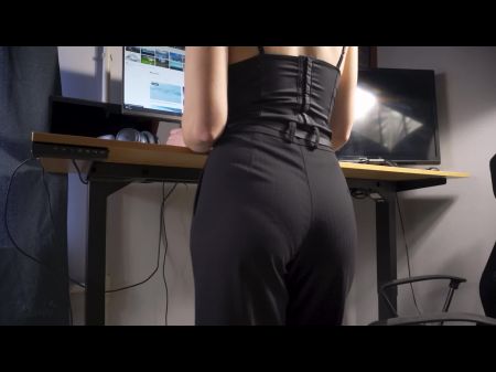 First-timer Secretary In Office Trousers Taunts Her Evident G-string Line