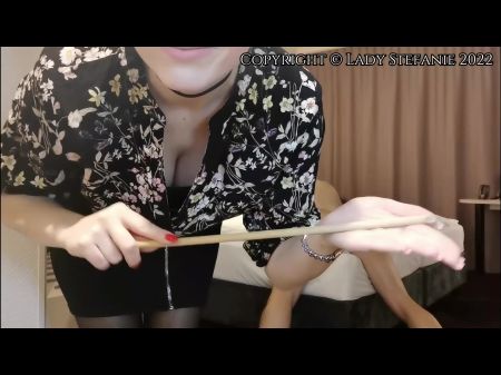 预览：Stefanie夫人打屁股1 
