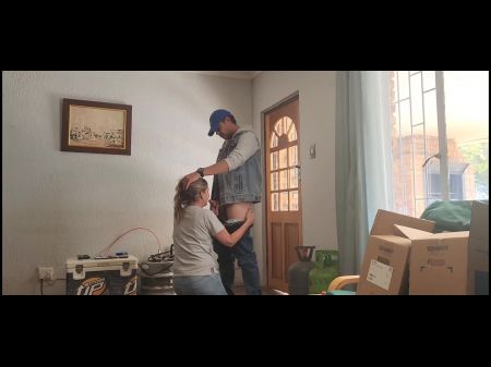 Поймал мой мачехой обманывать и трахать пиццу 