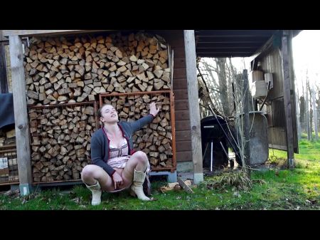 Echtes Kunsthandwerk im Lumberjack Camp Bayarian Girl muss nach Holzgestaltung füllen 