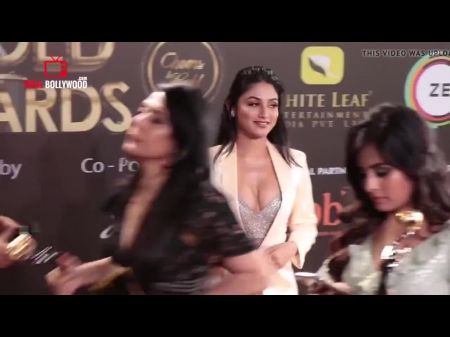 Desi Exciting , Local Actress With Evident Nipple On The Red Carpet