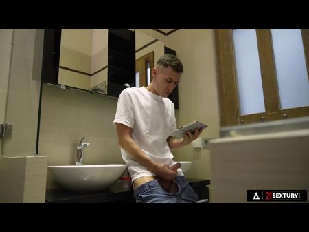 Wunderschöne Shalina Devine bekommt ihren Arsch und die Muschi hart mit DP 