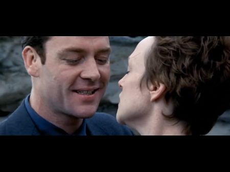 Kelly McGillis la máscara de los monos 