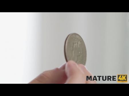 maduro4k. Moms más sexy atuendo 