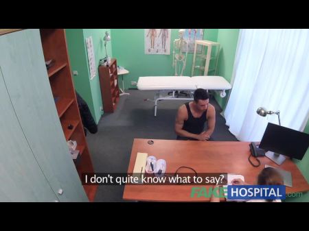 Kinky护士帮助患者通过口交射击
