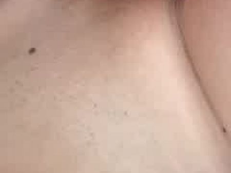ricas pequeñas tetas de mi amigo 