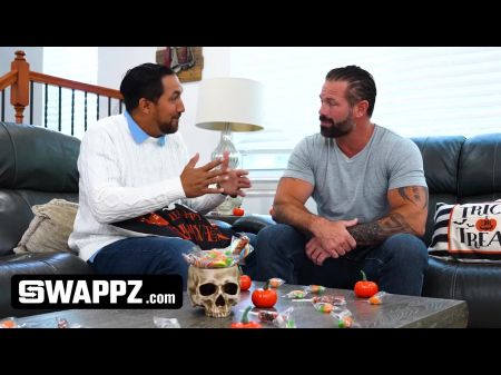 Swappz - Halloween Costume Expose Ends In Stepdaughter Interchanging Fuckfest