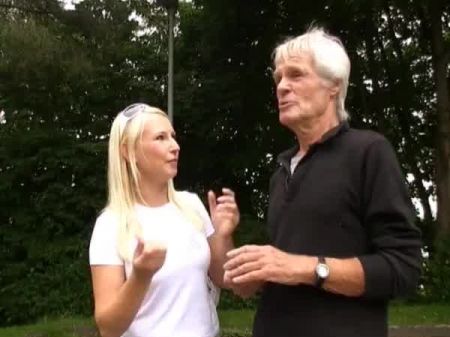 Gina Casting Mit Hut 