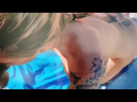 Paar fickt am Strand und Cumshot 