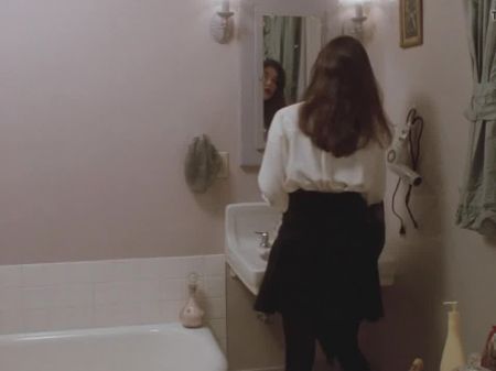 Laura Harring 
