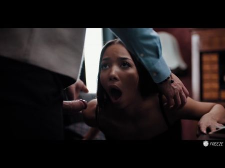 Bratty Dame Cheats On Beau With Nerdy Classmate With Time Freeze Powers