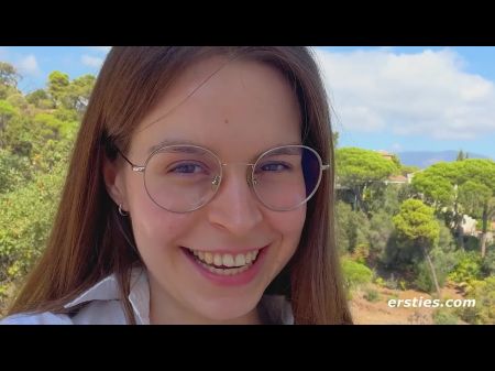 Daniela Jerks While Eyeing Her Fave Model