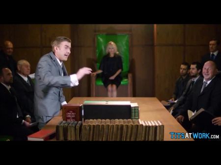 Abogados Follando En La Sala Del Tribunal 