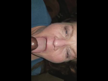 Она любит каждую последнюю каплю 