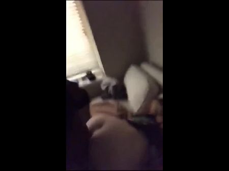 Ficken Sie einen betrügerischen Pfawg, während ihr Freund bei der Arbeit 