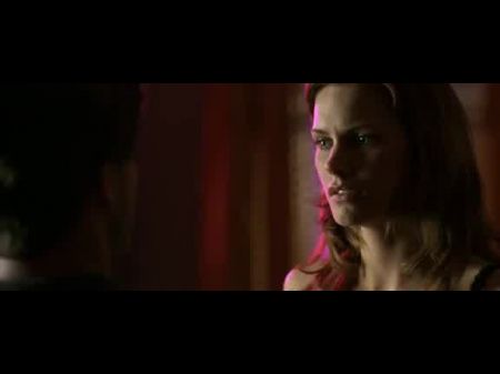 Natasha Henstridge Maximale Risiko -Zusammenstellung 