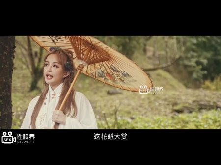 大胸部亚洲荡妇喜欢骑大公鸡