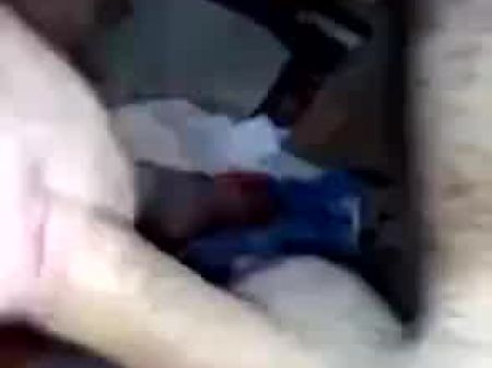 Групповой секс с русской брюнетой 