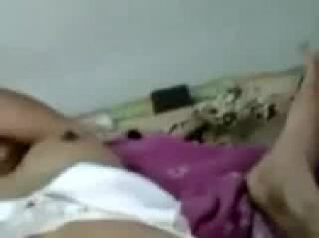 Andhra Frau hat voller Spaß mit ihrem Geliebten 