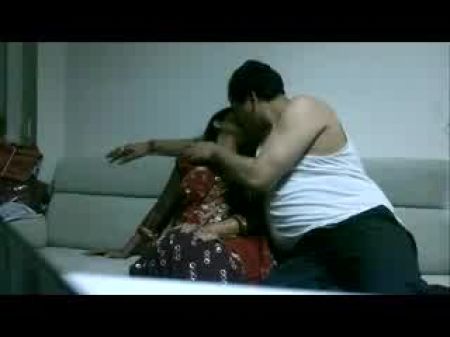 Jaw-dropping Desi Aunt-in-law Liked & Nailed By Her Spouse