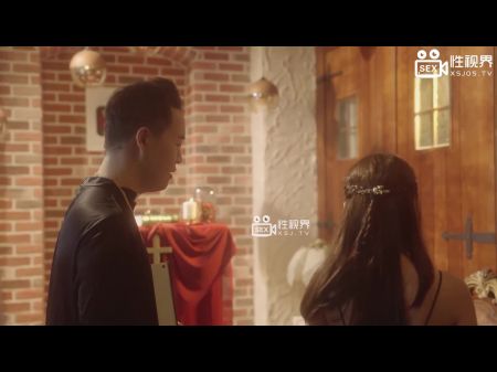 Hot Asian Lindo Amateur Pierde Secretamente Su Apretada Virginidad De Coño A Su Sacerdote 