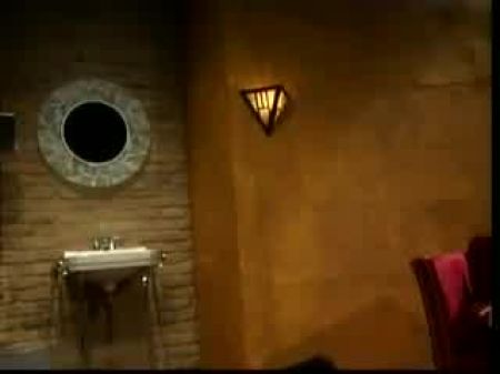 热空姐在浴室被钉住