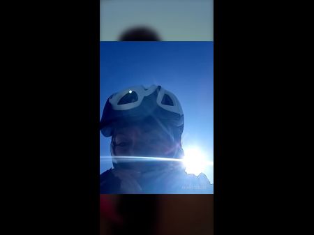 Damsel Wanking In Audience