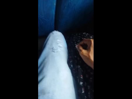 Kella Akka Bass Yana Gamn Pusi Mirikuwa . Enjoyment Inside The Bus .