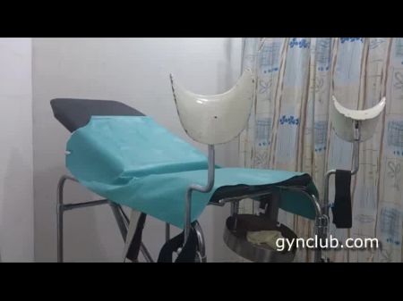 Episod 9 New Exam Girl en una silla ginecológica 