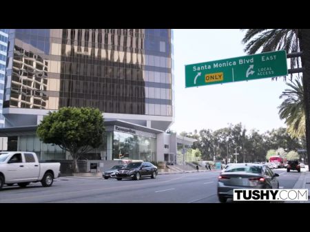 金发碧眼的重磅炸弹想被她的教授倾斜